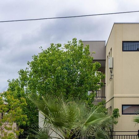 Tasha'S Apartments On Kerry Pennington Exterior photo